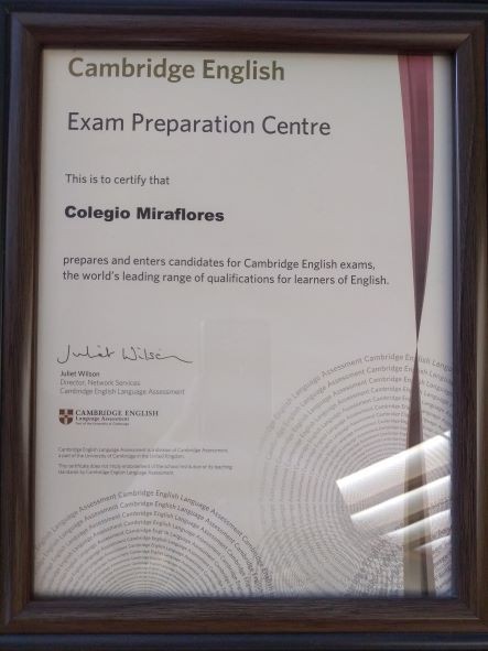 Examen de certificación oficial de inglés de la Universidad de Cambridge.